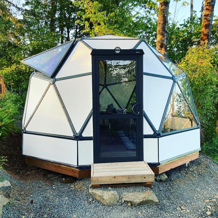 COMBINING VERSATILITY AND DURABILITY WITH THE EKODOME® LUNA Dome Cabin